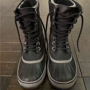 Sorel Black and Gray Women’s Snow Boots